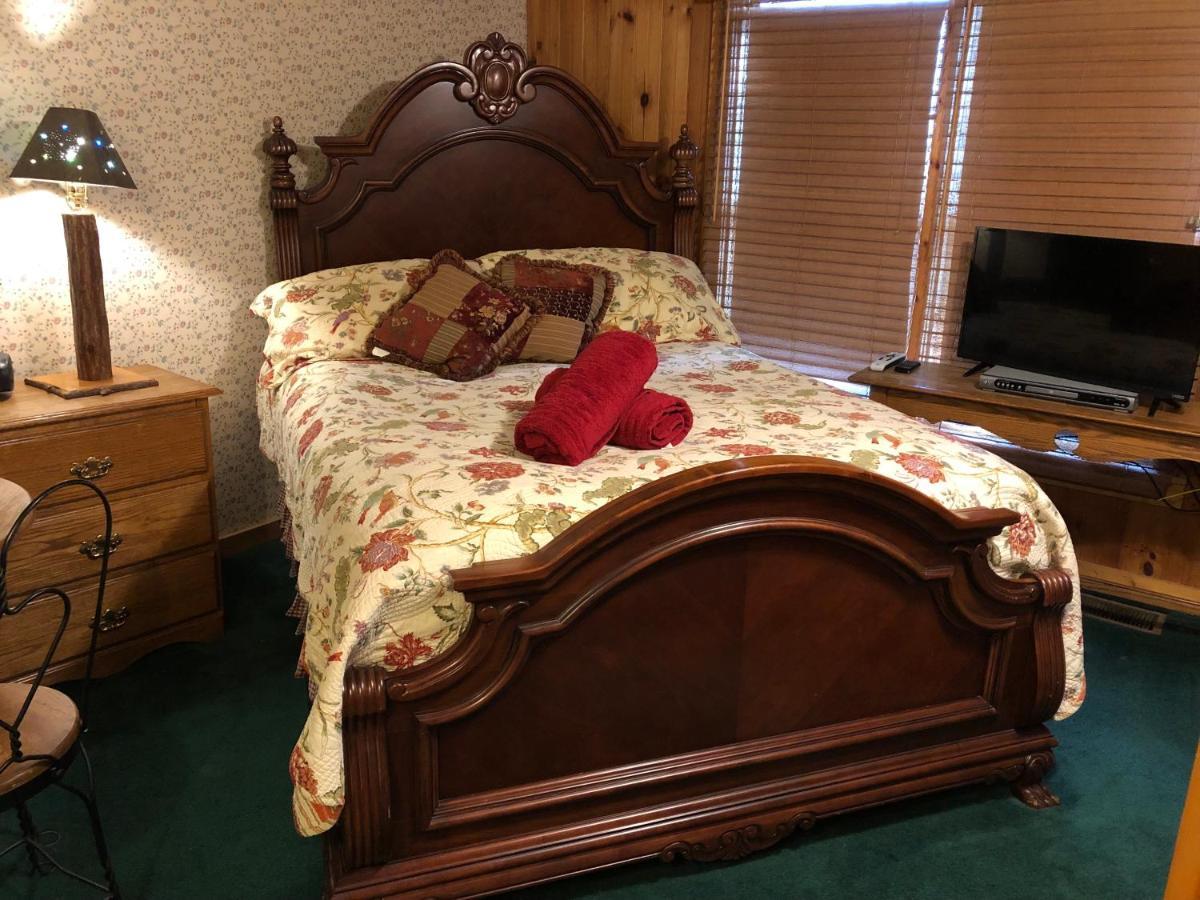 Smokies Bed And Breakfast - Evergreen Cottage Inn Pigeon Forge Εξωτερικό φωτογραφία