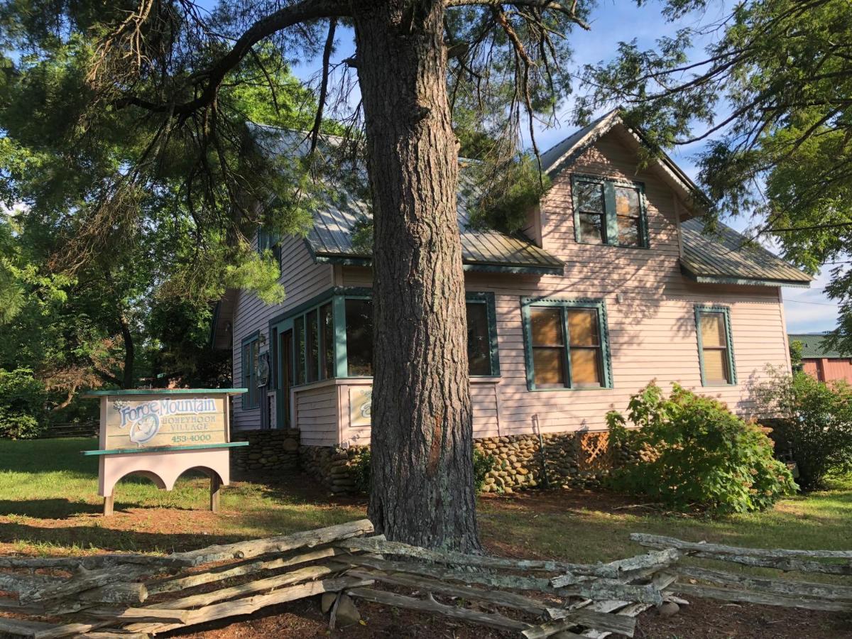 Smokies Bed And Breakfast - Evergreen Cottage Inn Pigeon Forge Εξωτερικό φωτογραφία
