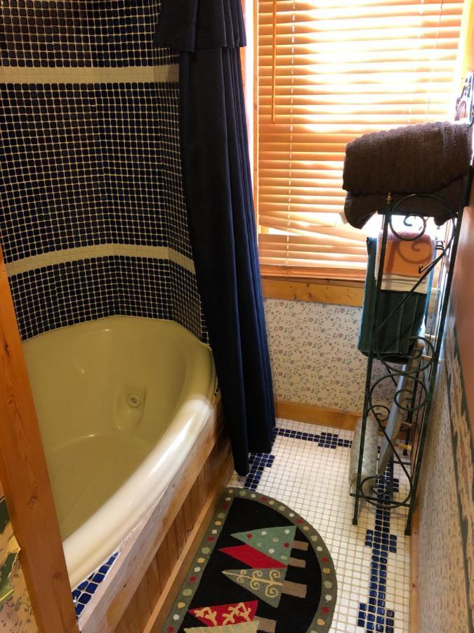Smokies Bed And Breakfast - Evergreen Cottage Inn Pigeon Forge Εξωτερικό φωτογραφία